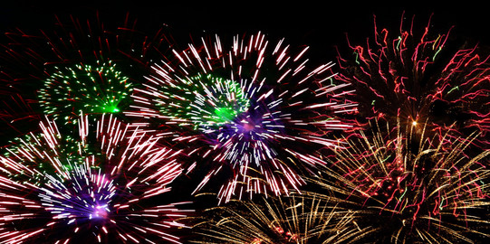 Wissenschaftspreise Feuerwerk vor Nachthimmel